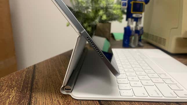 photo of the ipad airs thickness