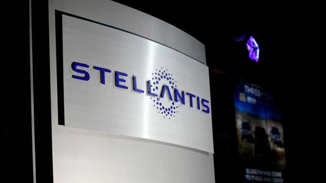 Image for article titled Stellantis Announces Deal To Use Qualcomm Technology In Its Vehicles