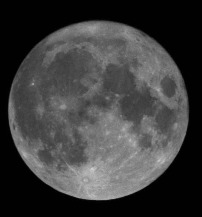 A photo of the full moon taken through Vespera