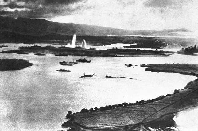Image for article titled What the attack on Pearl Harbor looked like from the air and ground