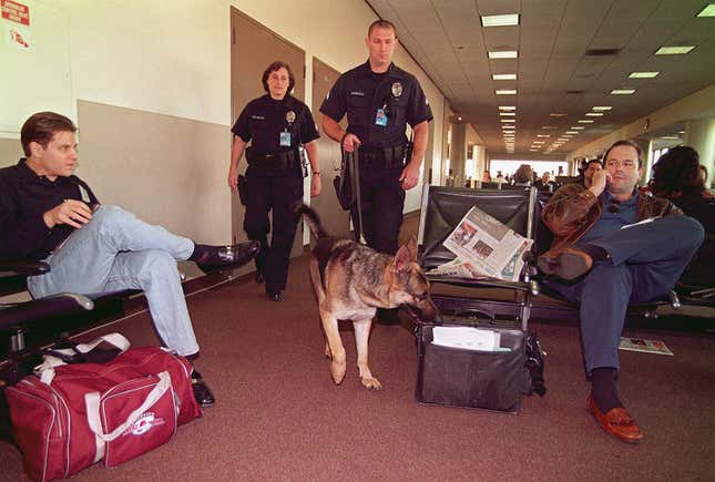 Image for article titled Your 10 Worst Airport Horror Stories