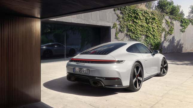 Image for article titled Porsche&#39;s New 911 Carrera S Gets 30 HP Bump To Take Over The Spot Vacated By The GTS Going Hybrid