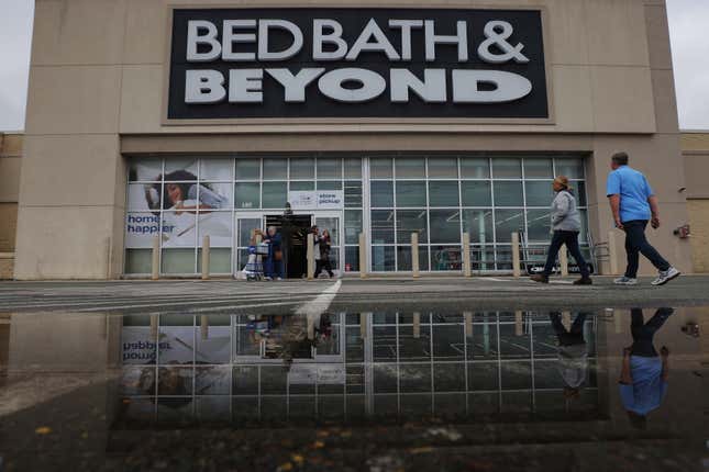 Bed Bath & Beyond store front