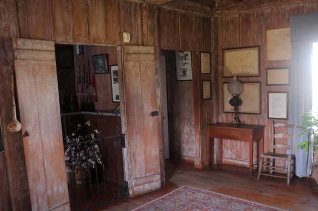 Image for article titled Take a Peek Inside America&#39;s Most Notorious Southern Plantation Mansions