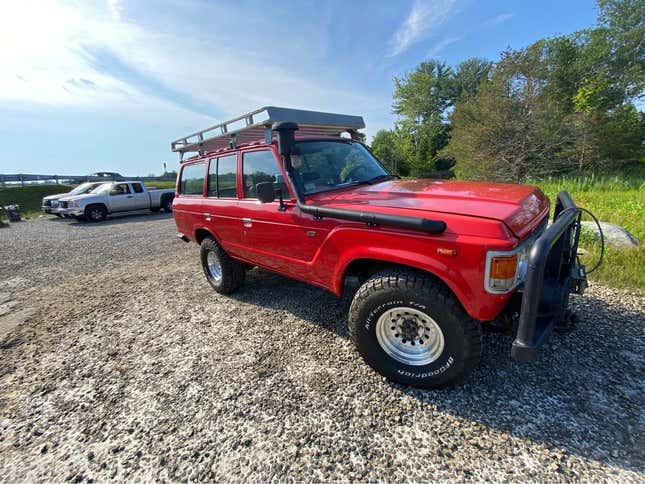 Image de l'article intitulé Ford F350, Baja 1000 Ford Bronco DR, Plymouth Scamp&amp;#xa0;: Les voitures les dopes que j’ai trouvées à vendre en ligne