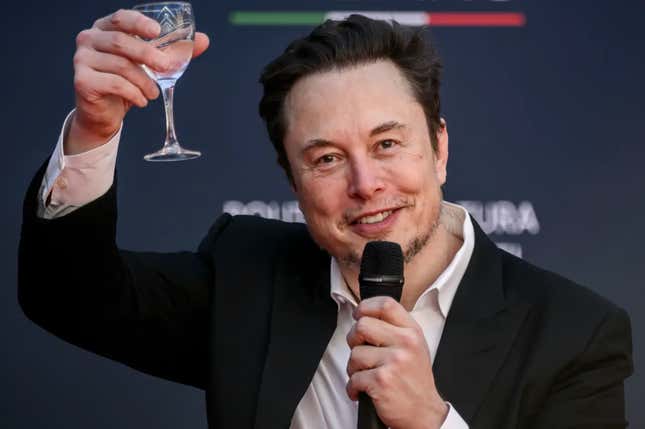 Image for article titled Musk, Tesla, Twitter, And SpaceX Had A Hell Of A Year