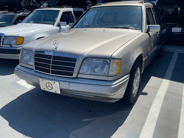 W124 Mercedes-Benz E-Class Wagon