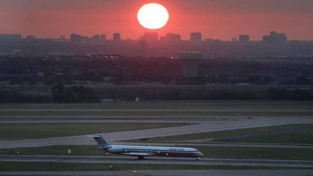 Image for article titled These Are Your Most Infuriating Flight Delay Horror Stories