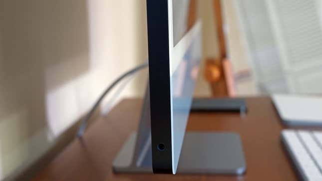 It’s hard to believe how compact this thing is.
