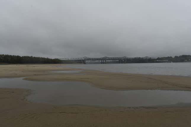 Low water levels expose patches of sand on the Mississippi River in Memphis, Tennessee, US, on Monday, Nov. 7, 2022. 
