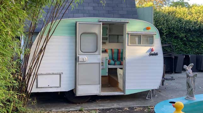 Image for article titled This Awesome Vintage Camper Is So Light That Any Car Could Tow It