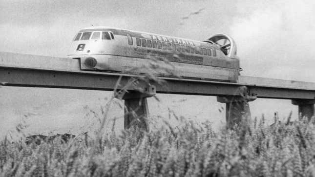 A photo of an Aérotrain prototype testing. 