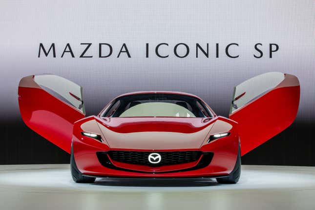 Should pop-up headlights make a comeback? Mazda RX7 showing off