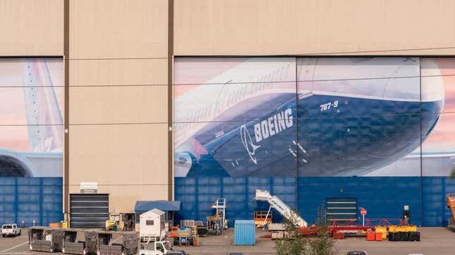 A mural of a 787 Dreamliner at Boeing's Everett, Washington factory