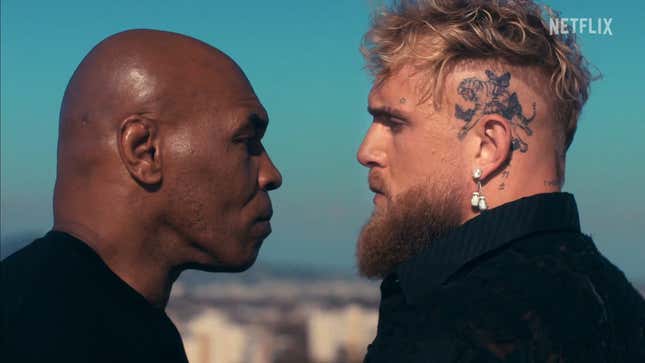 Mike Tyson (l.) and Jake Paul