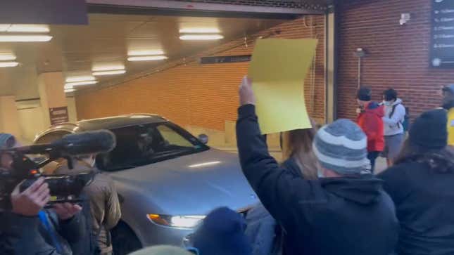 Image for article titled US Senator Blocking Popular Climate Bill Attempts To Drive Through Protesters Blocking His Car