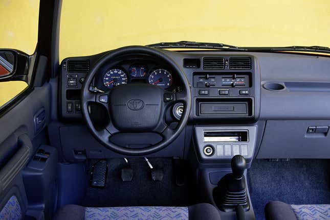 Image for article titled These Are The Old Car Features That Should Make A Comeback