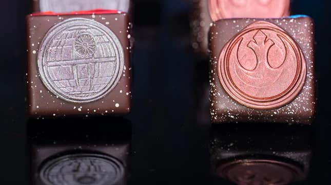 Image for article titled All the Out of This World Star Wars Snacks Coming to Disney Parks