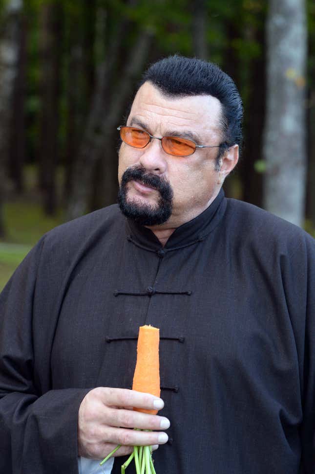 Image for article titled Watch: Steven Seagal eating carrots with the dictator president of Belarus