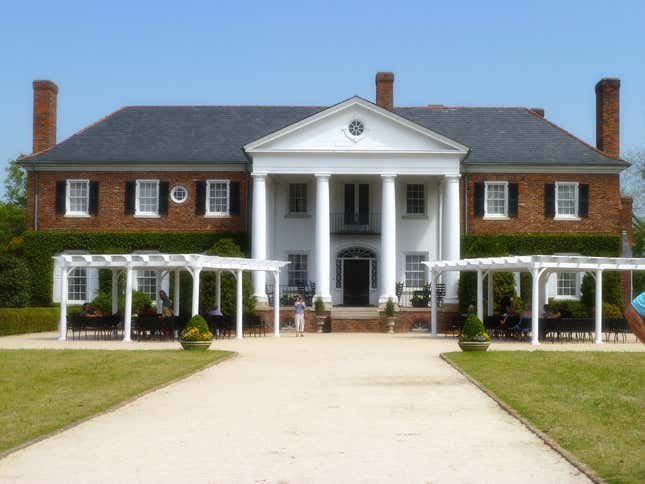 Image for article titled Take a Peek Inside America&#39;s Most Notorious Southern Plantation Mansions