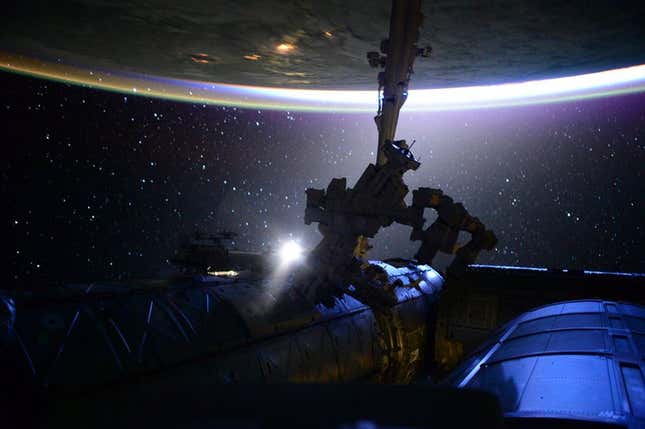 Image for article titled Beautiful new photos by NASA astronaut Scott Kelly make the Earth look strangely alien
