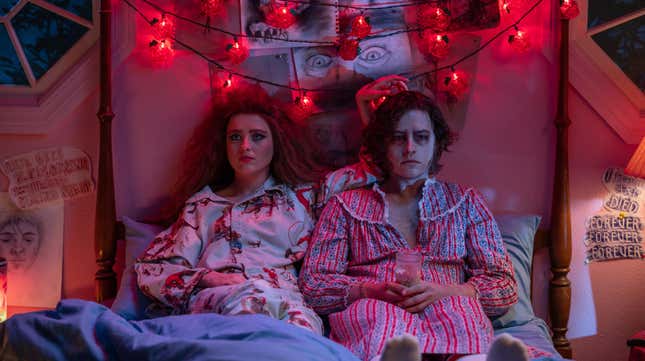 Cole Sprouse and Kathryn Newton in Lisa Frankenstein