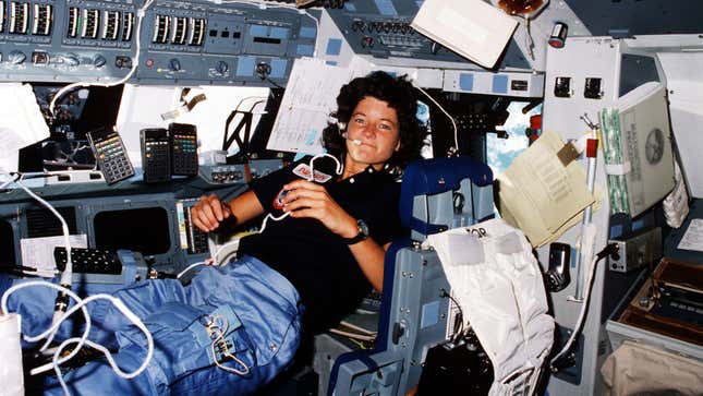 Image for article titled Women are better than men at recovering from space travel, study says