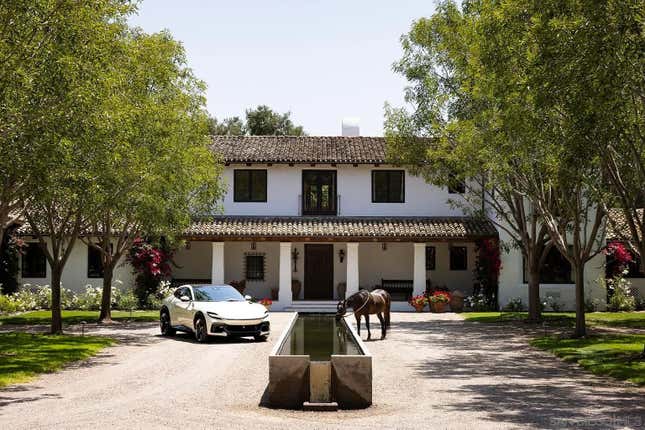 Image for article titled See inside a California ranch with 26 bedrooms, 22 bathrooms, and Olympic-caliber equestrian grounds