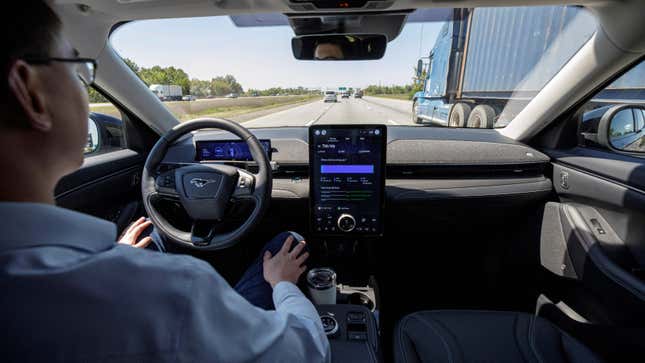 Image for article titled Ford&#39;s BlueCruise Is Finally Getting &#39;Hands-Free&#39; Lane Changing