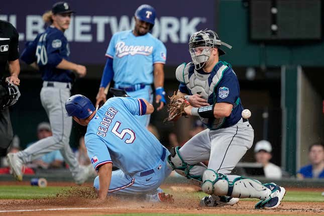 MLB: The Seattle Mariners close in on American League wildcard