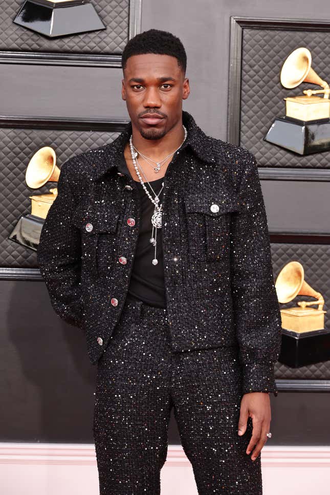 Image for article titled 19 Most Memorable Grammy Red Carpet Looks [Update]