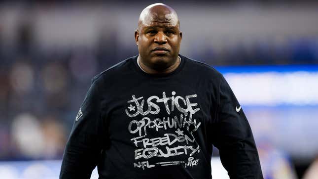 Image for article titled Kadarius Toney almost kept quiet; The truth about Bill Belichick's not being hired; Brett Favre with another really bad look