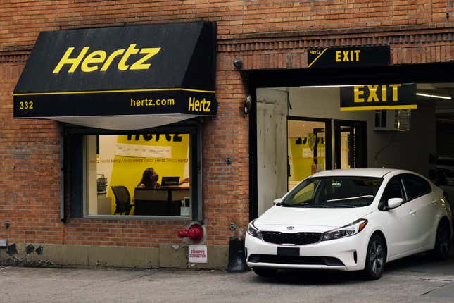 Hertz est l’une des plus grandes entreprises de location de voitures aux États-Unis. 