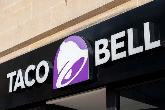 A Taco Bell à Cheltenham, Royaume-Uni. 