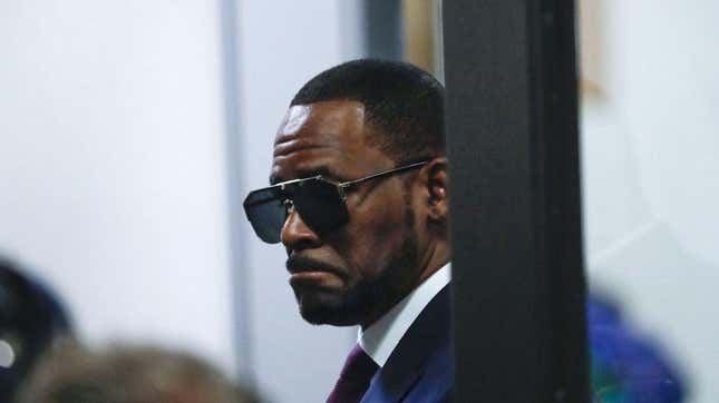 Image for article titled R. Kelly Speaks From Federal Prison, Wants His Music Left Alone