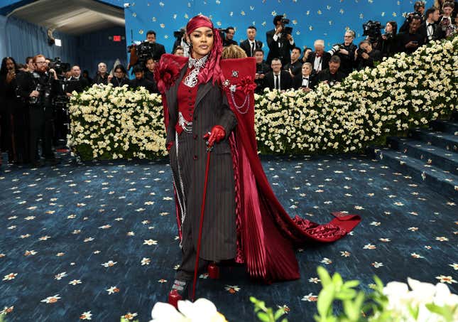Image for article titled The Powerful Hidden Meanings Behind All These Met Gala Looks Tell a Deeper Story You Missed