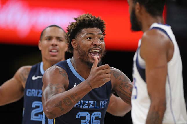 Marcus Smart and the rest of the Grizzlies are off to a rough start.