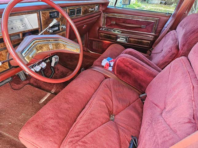 Image for article titled At $8,200, Is This 1979 Lincoln Continental A Big Deal?