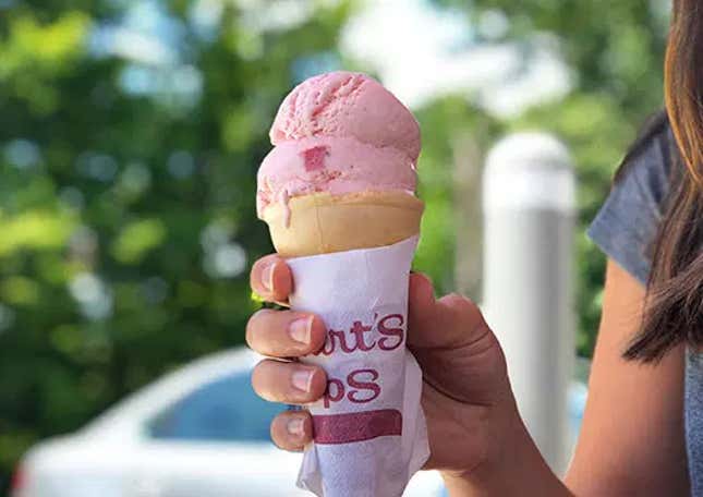 Image for article titled 10 Mother&#39;s Day food and flower deals that there&#39;s still time to grab