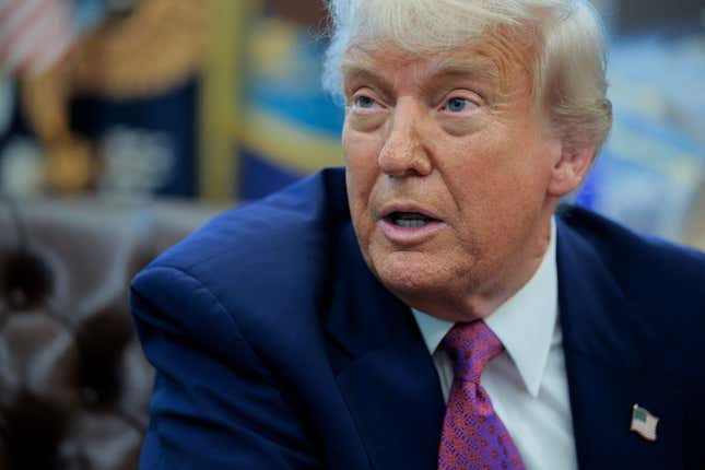Image for article titled Trump's new tariff threats could mean the Fed waits longer to cut interest rates