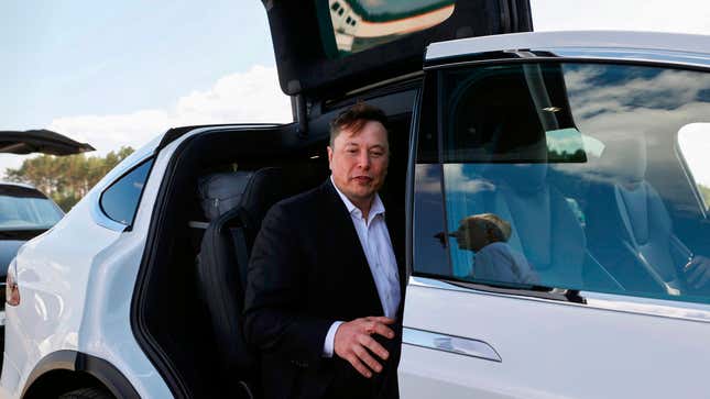 Image for article titled Tesla Investors Call for Elon Musk to Be Suspended, Apple Pulls Ads on X