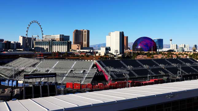 Une vue générale du circuit avant le Grand Prix de F1 de Las Vegas le 9 novembre 2023 à Las Vegas, Nevada.