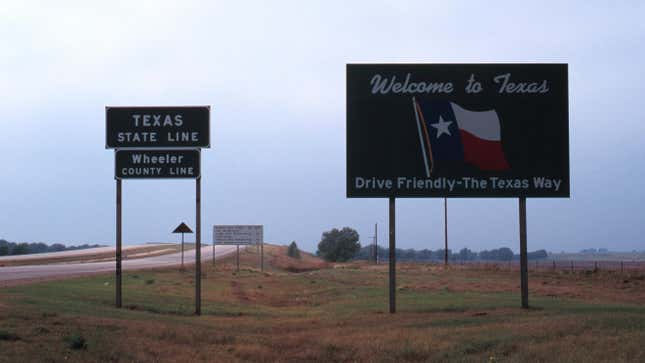 Image for article titled Texas City Holds Third, Chaotic Meeting on Whether-Slash-How to Ban Abortion Travel