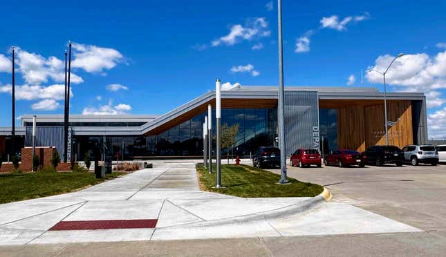 Image for article titled 7 of the smallest commercial airports in America