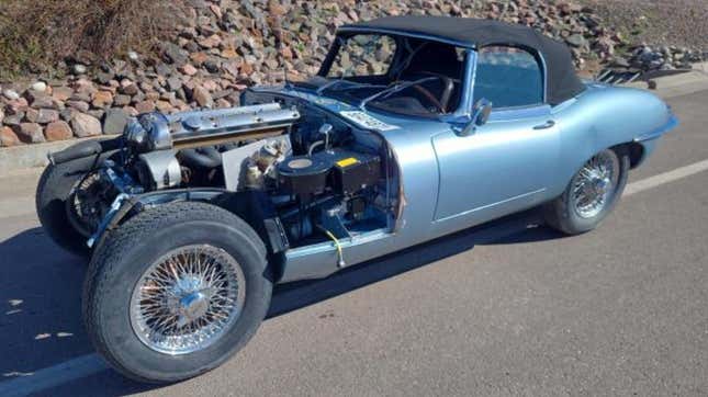 Image for article titled This Wrecked Jaguar Series 1 E-Type Is Begging You To Turn It Into A Vintage Race Car
