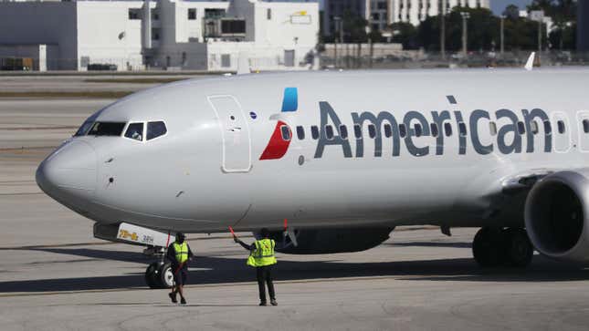 Image for article titled American Airlines Pilots Union Rejects Holiday Raise, Demands Permanent Change