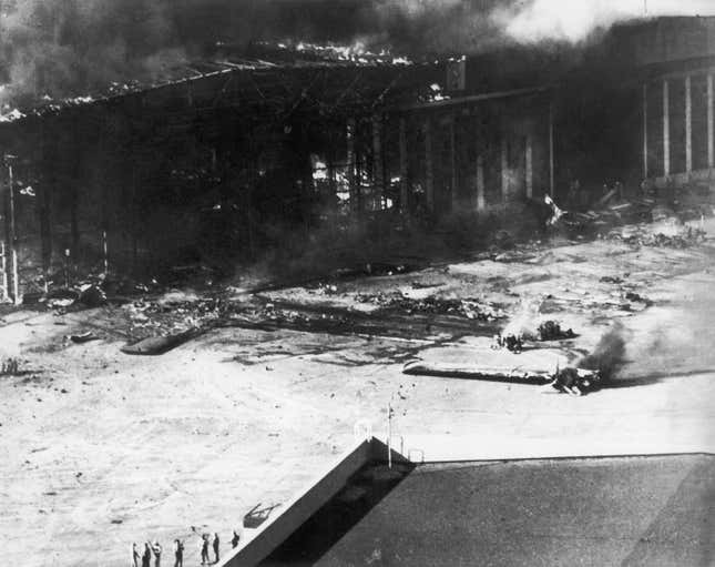 Image for article titled What the attack on Pearl Harbor looked like from the air and ground