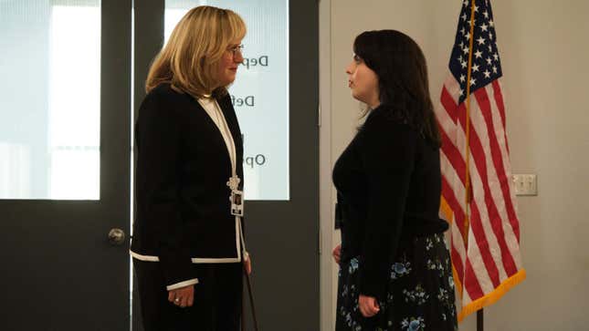 Sarah Paulson and Beanie Feldstein in Impeachment: American Crime Story