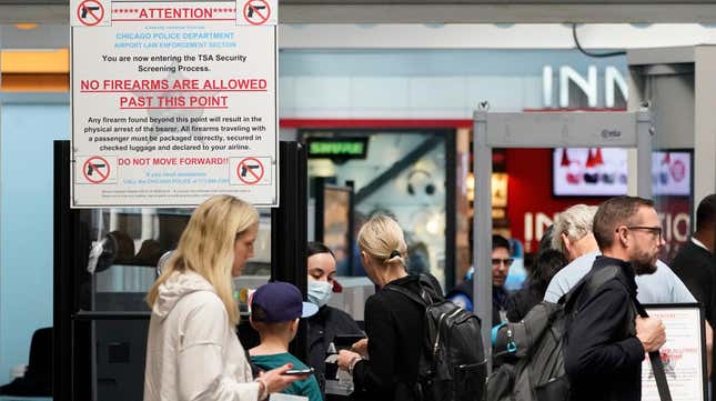 Image for article titled These Are Your Most Infuriating Flight Delay Horror Stories