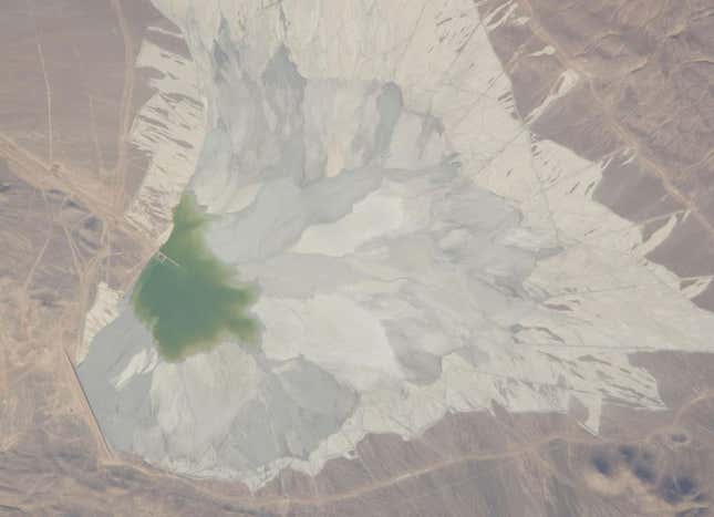 Image for article titled Aerial and satellite photos reveal massive mines scarring the earth’s surface